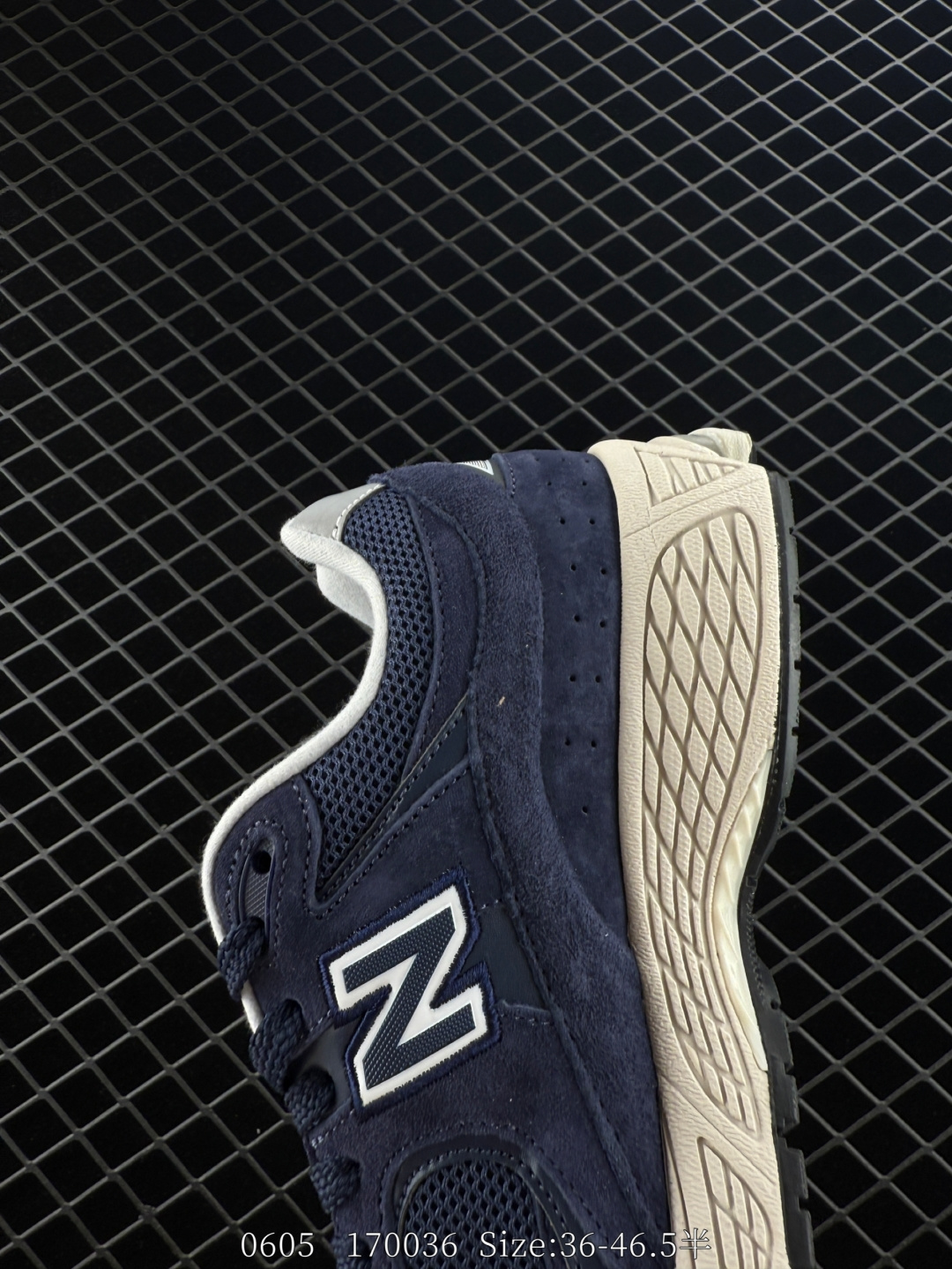 New Balance ML2002R0